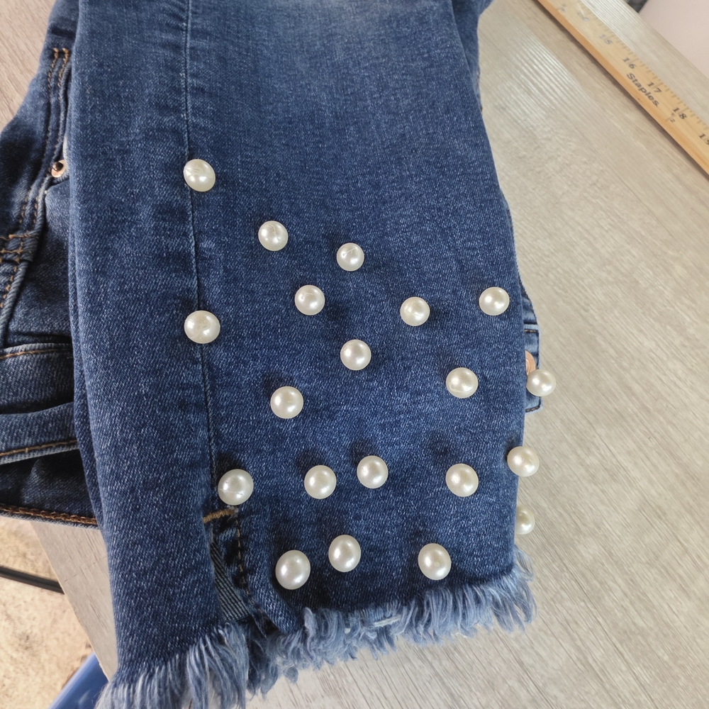 Zara Blue Cropped Jeans with Pearl Accents Size 12 - Picture 7 of 7
